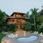 Tres Palmas Inn and Villas