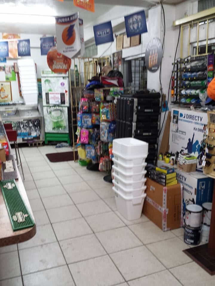 Playa Liquor Store and Bar Mini Market Descubra Puerto Rico