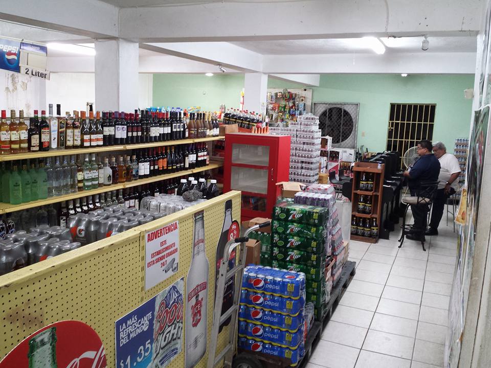 Playa Liquor Store and Bar Mini Market Descubra Puerto Rico