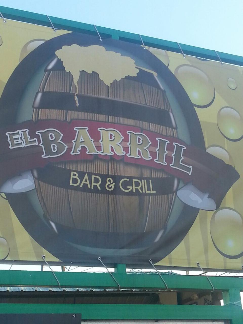 El Barril Bar & Grill