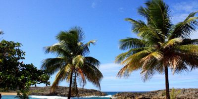 Playa Mar Chiquita y Cueva de las Golondrinas